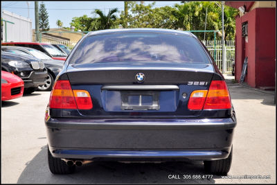 2003 BMW 325  i