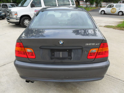 2002 BMW 325 xi