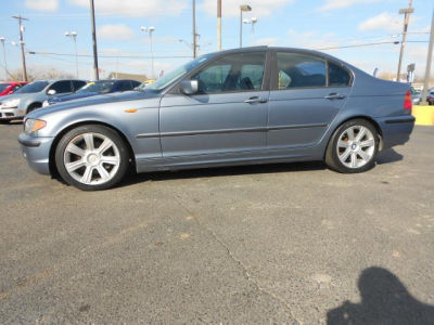 2003 BMW 325  i