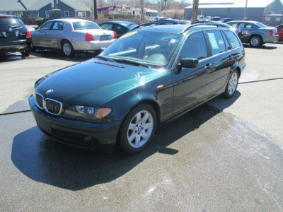 2004 BMW 325  iT