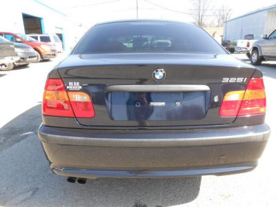 2002 BMW 325 i