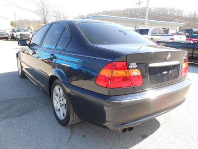 2002 BMW 325 i