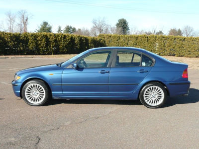 2003 BMW 325  xi