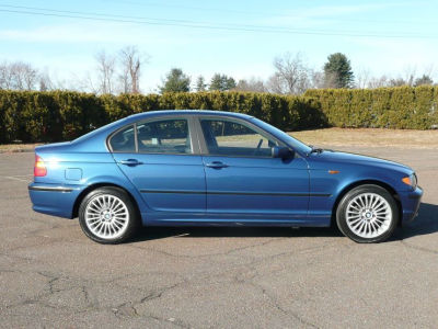 2003 BMW 325  xi