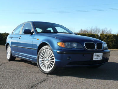 2003 BMW 325  xi
