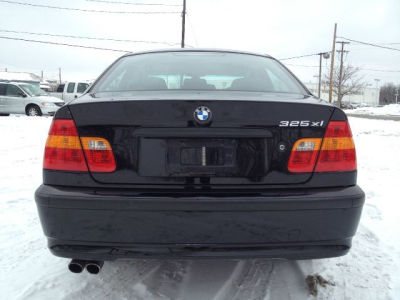 2003 BMW 325 xi
