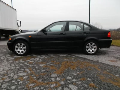 2003 BMW 325  xi