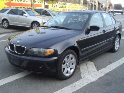 2003 BMW 325  xi