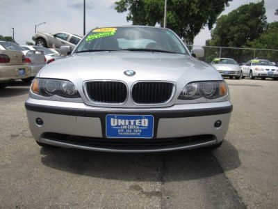 2003 BMW 325  xi