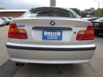 2003 BMW 325  xi
