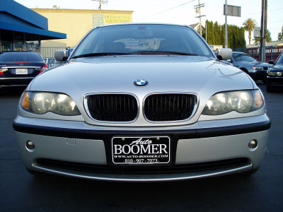 2005 BMW 325  i