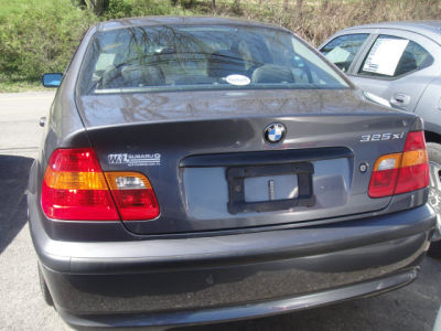 2002 BMW 325 xi