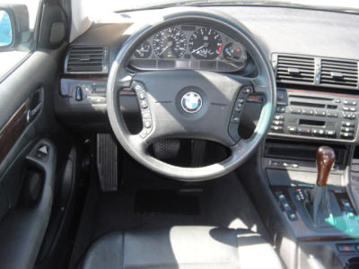 2002 BMW 325 xi
