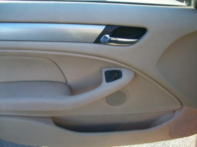 2003 BMW 325  xi