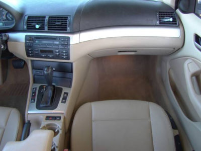 2004 BMW 325  i