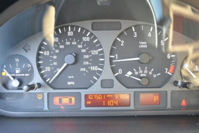 2005 BMW 325 xi