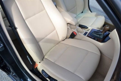 2005 BMW 325 xi