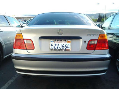 2001 BMW 325  i