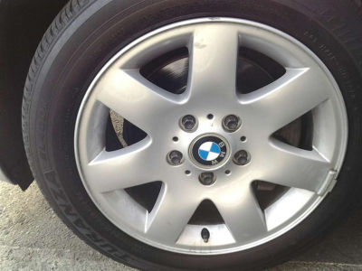 2001 BMW 325  i