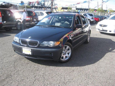2002 BMW 325  i