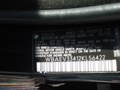 2002 BMW 325  i