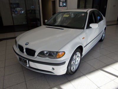 2003 BMW 325  i