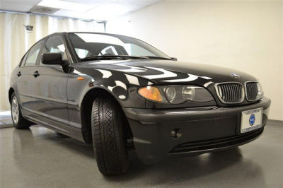 2004 BMW 325  xi