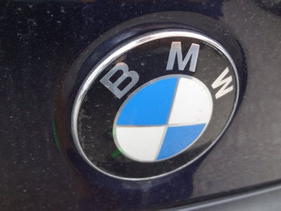 2002 BMW 325 i