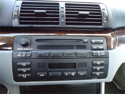 2003 BMW 325 i
