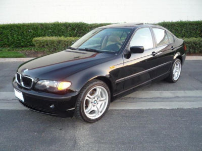 2002 BMW 325  xi