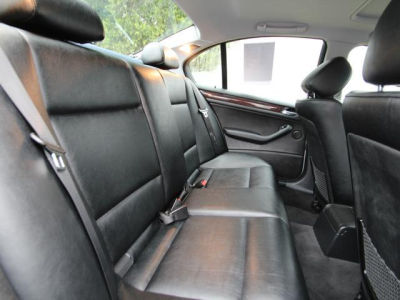 2002 BMW 325 i