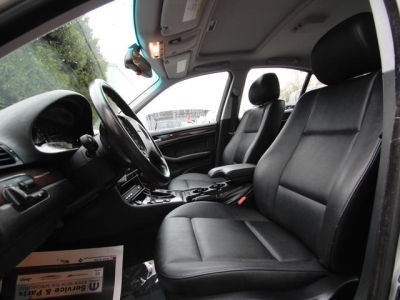 2002 BMW 325 i