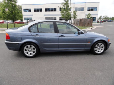 2001 BMW 325