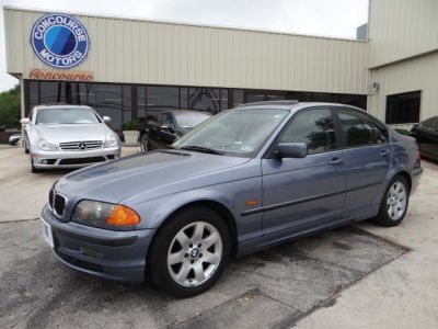 2001 BMW 325  i