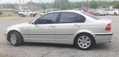 2004 BMW 325 i