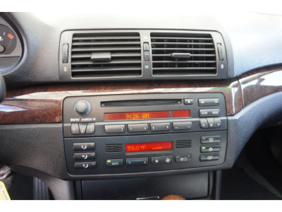 2003 BMW 325 i