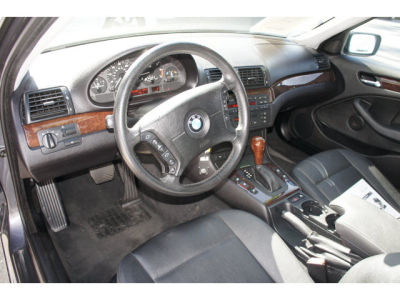 2003 BMW 325 i