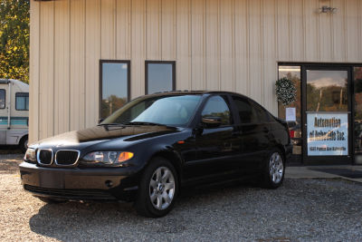 2002 BMW 325  i