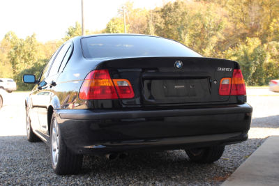 2002 BMW 325  i