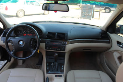 2002 BMW 325  i