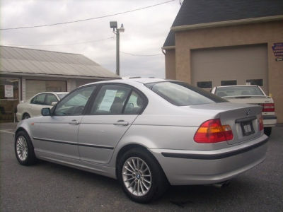 2003 BMW 325 xi