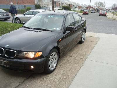 2004 BMW 325  i