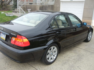 2004 BMW 325  i