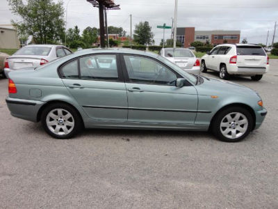 2004 BMW 325 xi