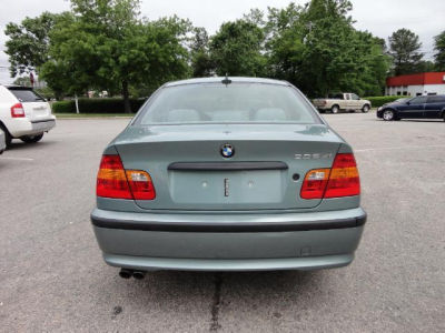 2004 BMW 325 xi