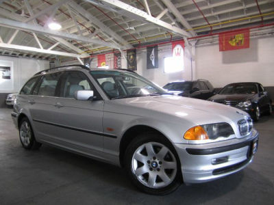 2001 BMW 325  i