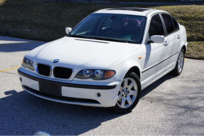 2003 BMW 325  xi