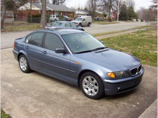 2003 BMW 325  i