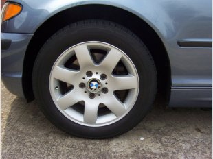 2003 BMW 325 i