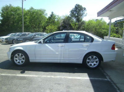 2003 BMW 325  xi